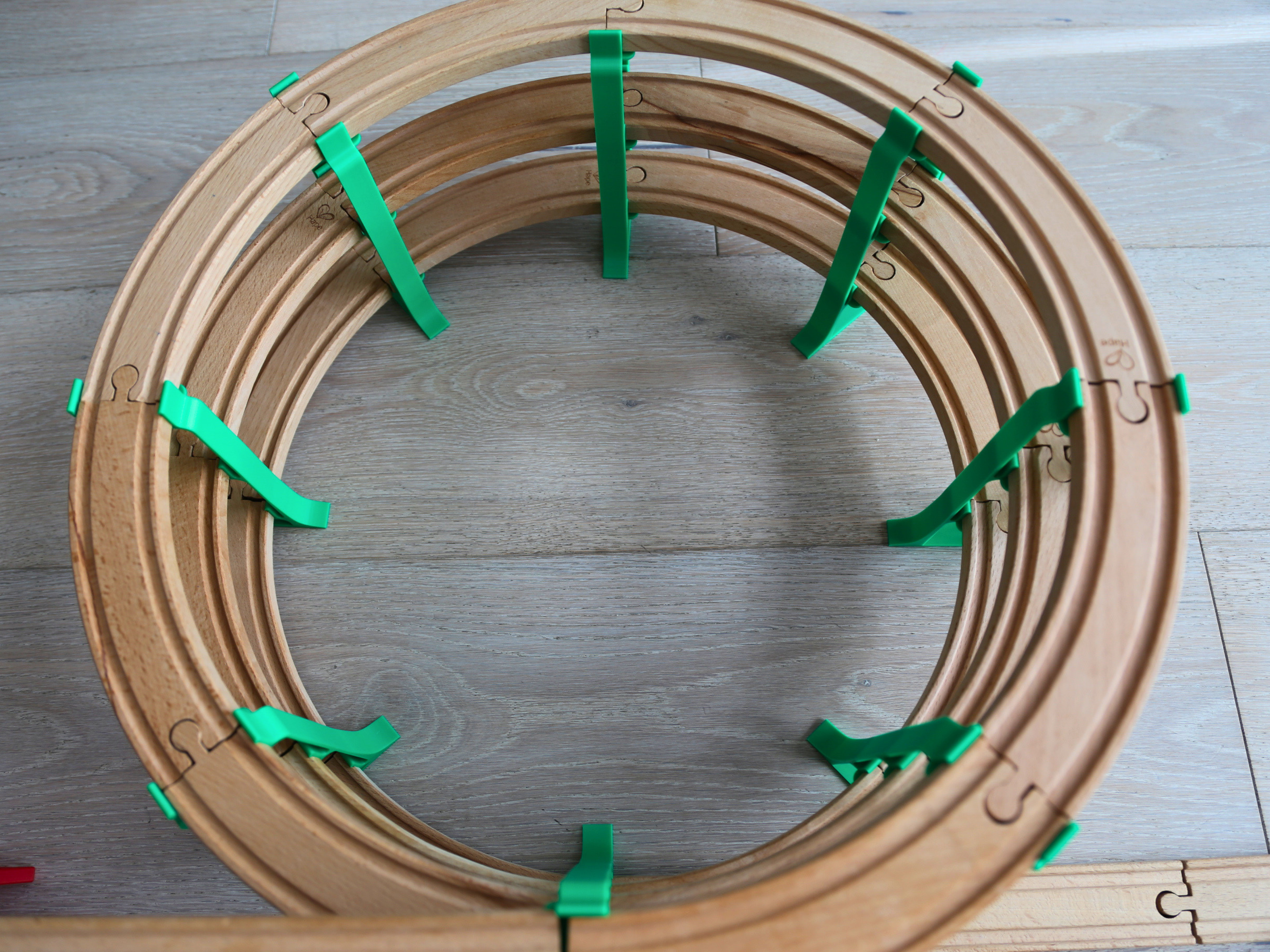 Spiral Pillars for Wooden Train | 8 Numbered Pillars With Organizer