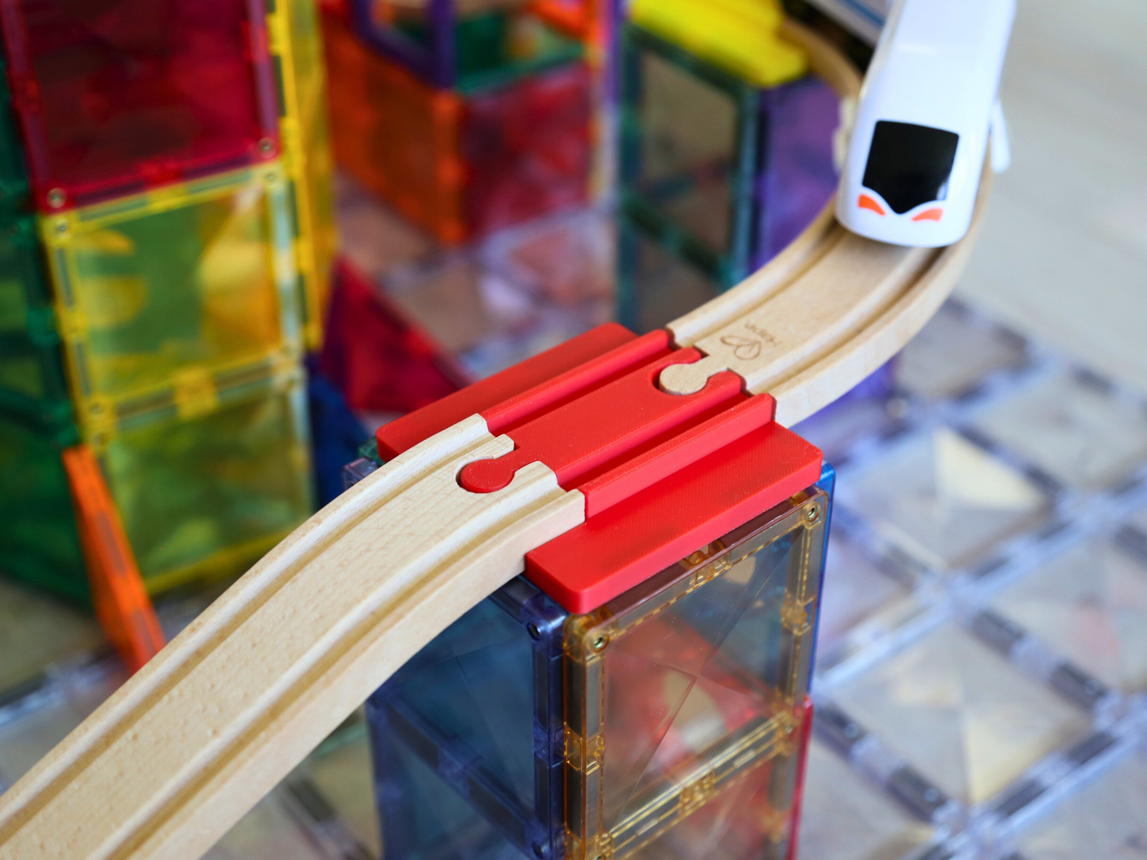 Magnetic Tiles with Wooden Train Track