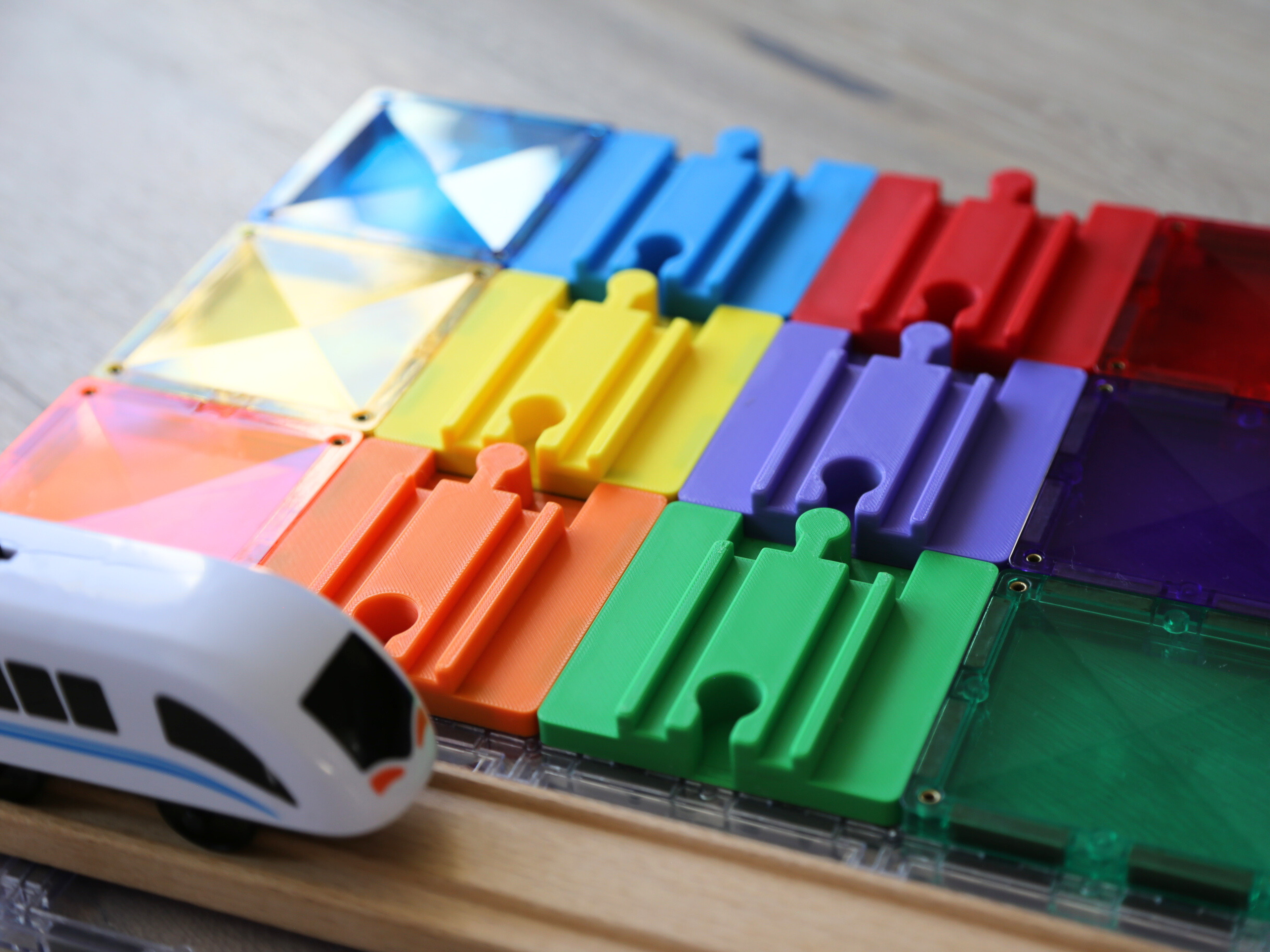 Magnetic Tiles with Wooden Train Track