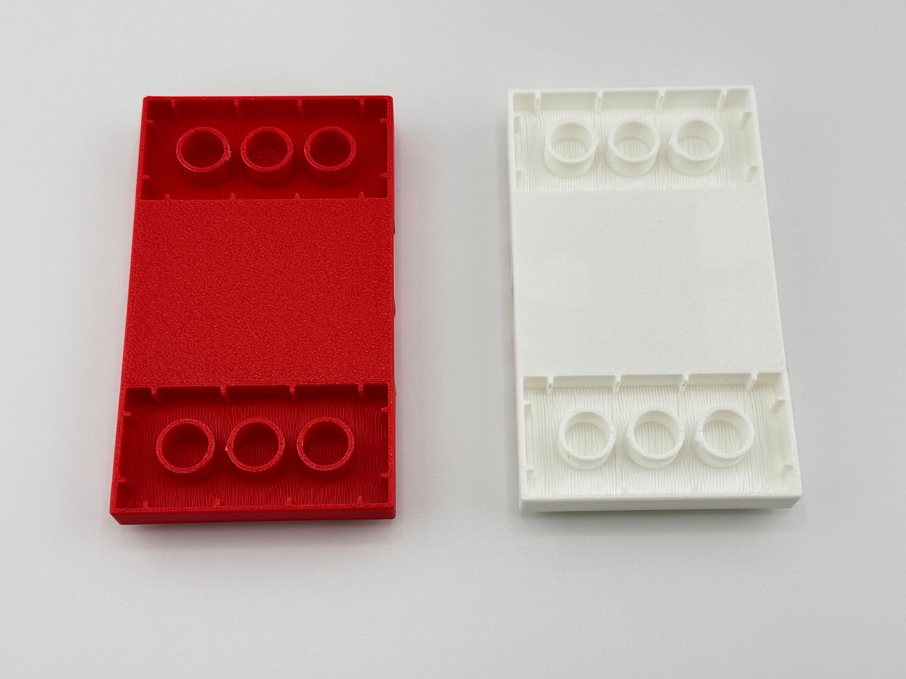 Small 2 x 4 Two-sided Duplo Build Plate with Wooden Train Track