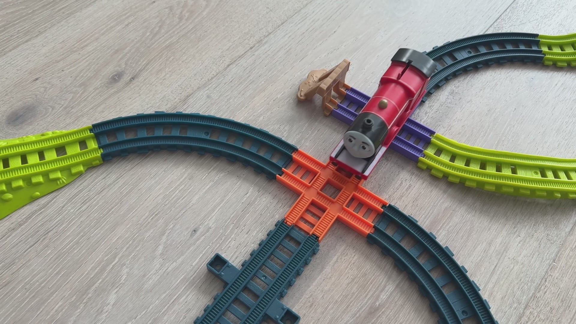 4-way Crossing for Thomas & Friends Tracks - Trackmaster 2014 and newer